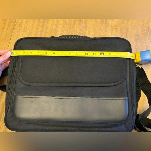 Black laptop carrying case - Picture 12 of 13